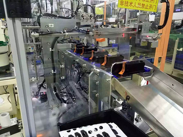 注塑機周邊自動化設備部件的典型結構
